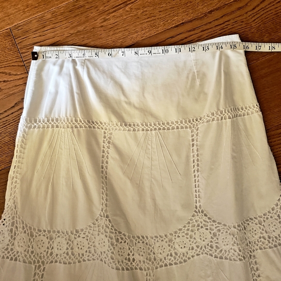 Le Chateau Vintage Skirt Crochet Detail. - Picture 2 of 8